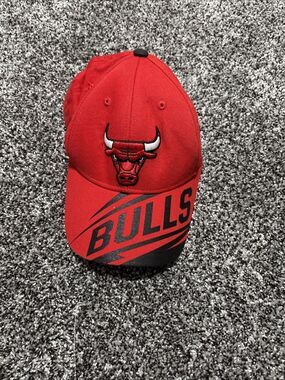 Chicago Bulls NBA  Adidas Red Adjustable Structured Hat Youth